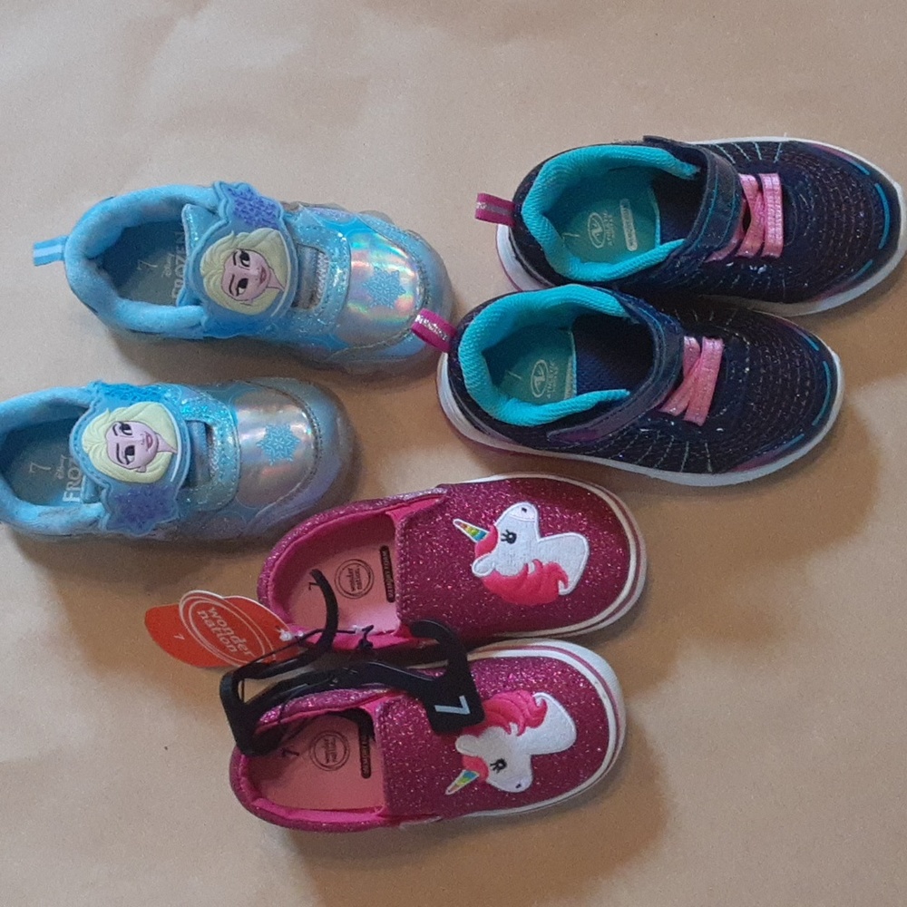 Tennis shoe bundle